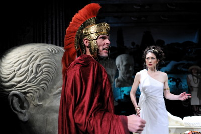 Romulus Veliký, komedie antických rozměrů