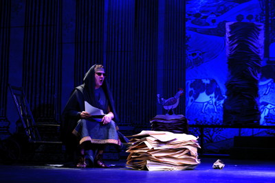 Romulus Veliký, komedie antických rozměrů