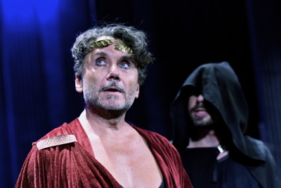 Romulus Veliký, komedie antických rozměrů