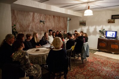 Studenti pro Ukrajinu: Language barrier equal