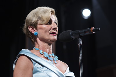 Drž mě pevně, miluj mě zlehka