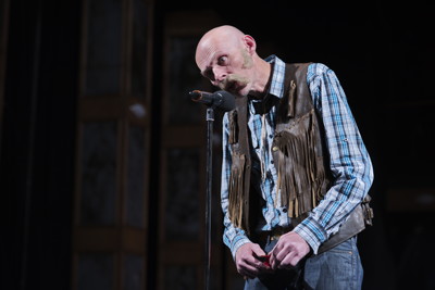 Drž mě pevně, miluj mě zlehka