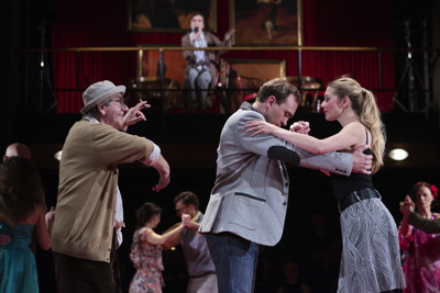 Drž mě pevně, miluj mě zlehka