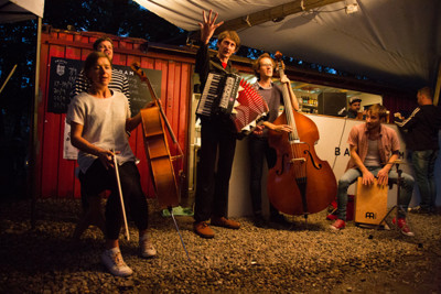 Koncert Fekete Seretlek