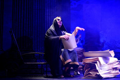 Romulus Veliký, komedie antických rozměrů