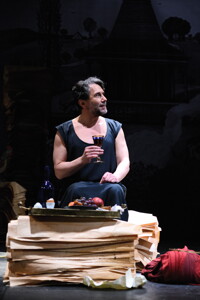 Romulus Veliký, komedie antických rozměrů