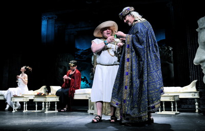 Romulus Veliký, komedie antických rozměrů