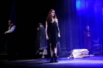 Romulus Veliký, komedie antických rozměrů