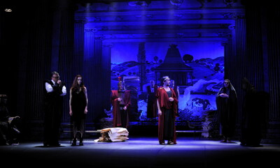 Romulus Veliký, komedie antických rozměrů