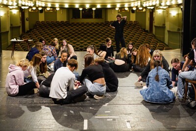 Divadlo je metafora - projektový den v divadelním zákulisí