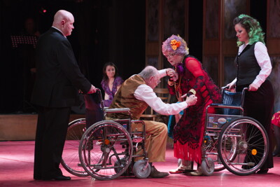 Drž mě pevně, miluj mě zlehka