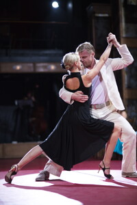 Drž mě pevně, miluj mě zlehka