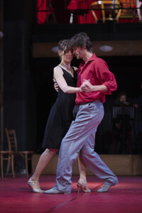 Drž mě pevně, miluj mě zlehka