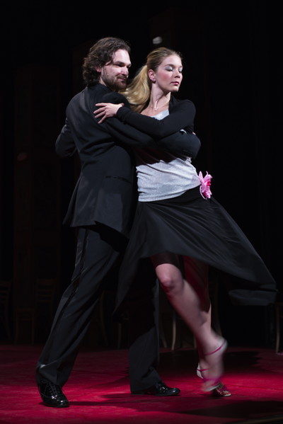 Drž mě pevně, miluj mě zlehka