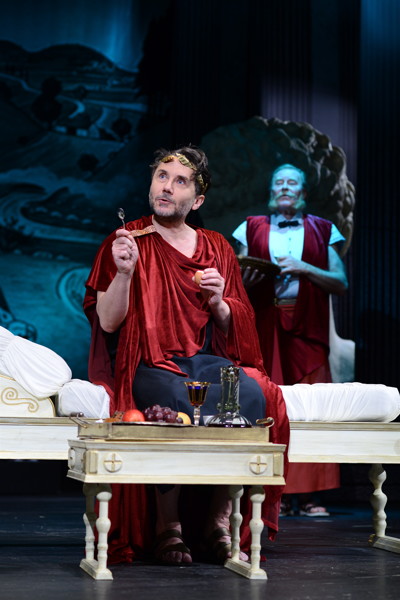 Romulus Veliký, komedie antických rozměrů