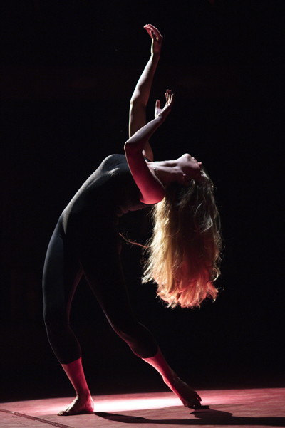 Drž mě pevně, miluj mě zlehka