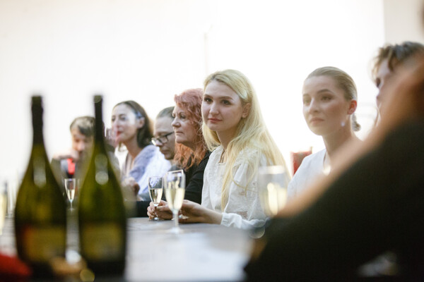 Přijměte pozvání na čtyřchodovou hostinu, vařit bude šéfkuchař Hlad!