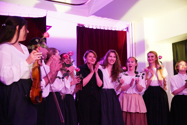 Přijměte pozvání na čtyřchodovou hostinu, vařit bude šéfkuchař Hlad!