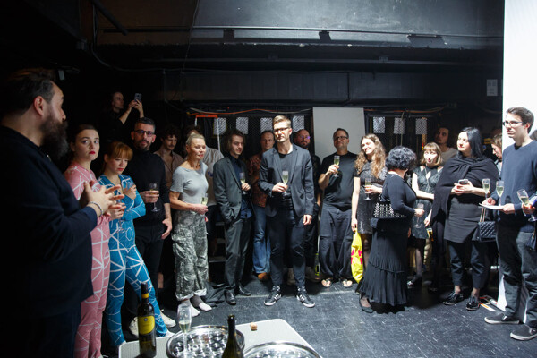 V Komedii zavládl Krásný nový svět