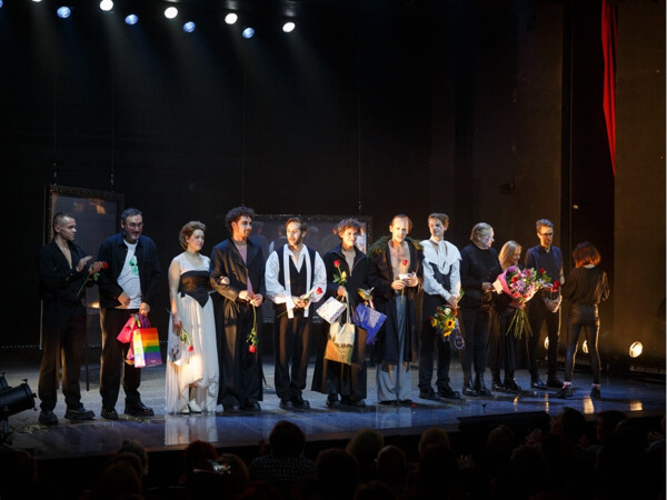 Orlando pátrá v Komedii po vlastní identitě