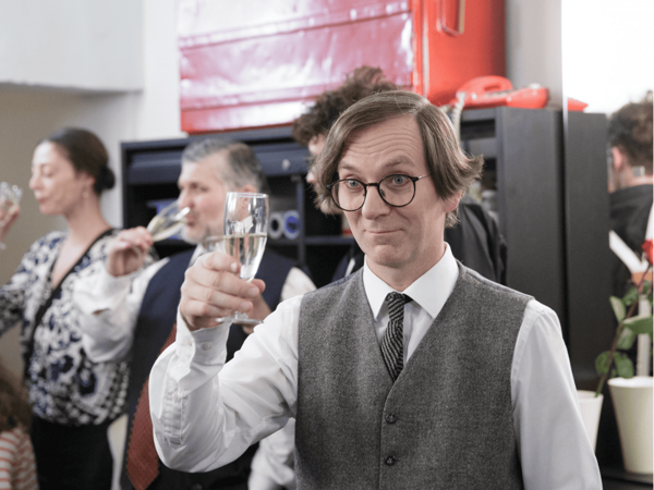 Přijměte pozvání na vánoční večírek u Čapků v Rokoku