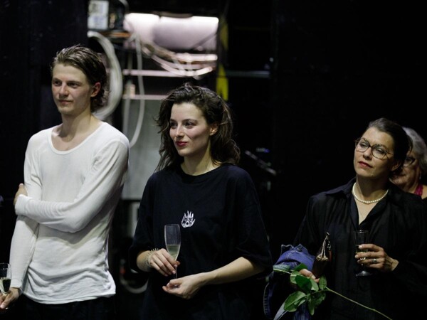 Je libo nakouknout na Oféliino OnlyFans?