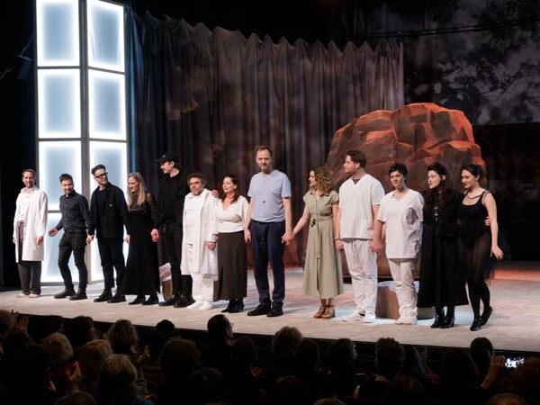 Světová premiéra v Komedii: Zničit přináší Houellebecqa