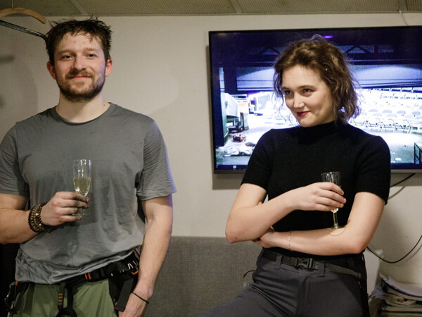 Dva přátelé a jedna hora: Dotknou se prázdna?