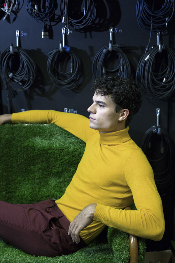 Vzhlédni, velké dílo začíná! Soubor a interiéry na nových fotografiích