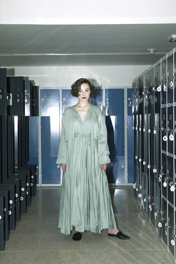 Vzhlédni, velké dílo začíná! Soubor a interiéry na nových fotografiích