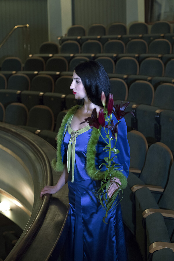 Vzhlédni, velké dílo začíná! Soubor a interiéry na nových fotografiích