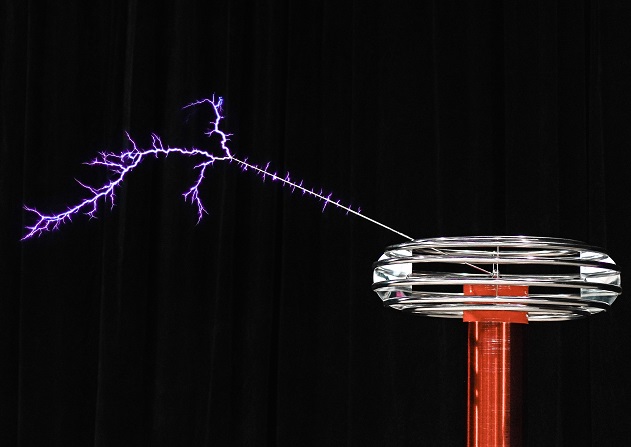NIKOLA TESLA SE VRACÍ! NIKOLA TESLA SE VRACÍ!