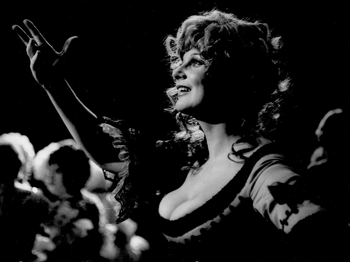 LAĎKA KOZDERKOVÁ 75