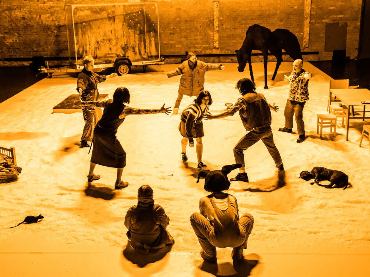 S večerem přichází tíseň