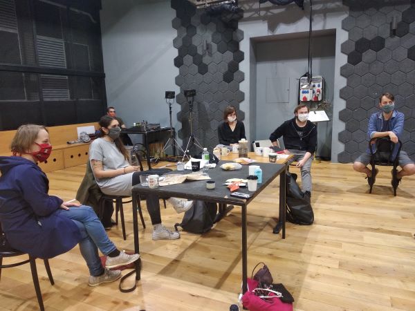 HRDINOVÉ POD KONTROLOU!