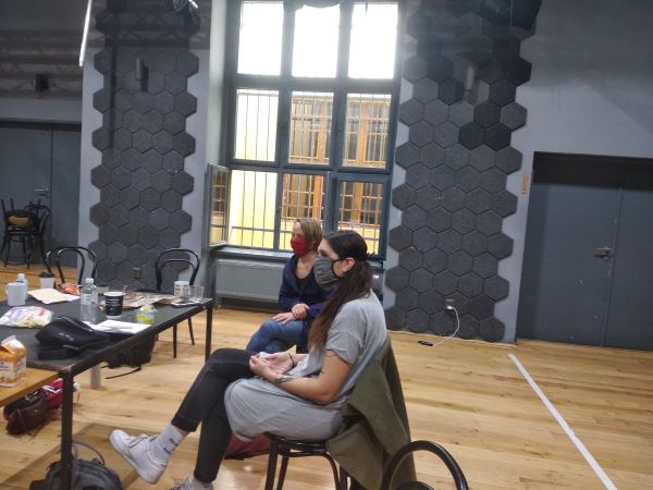 HRDINOVÉ POD KONTROLOU!